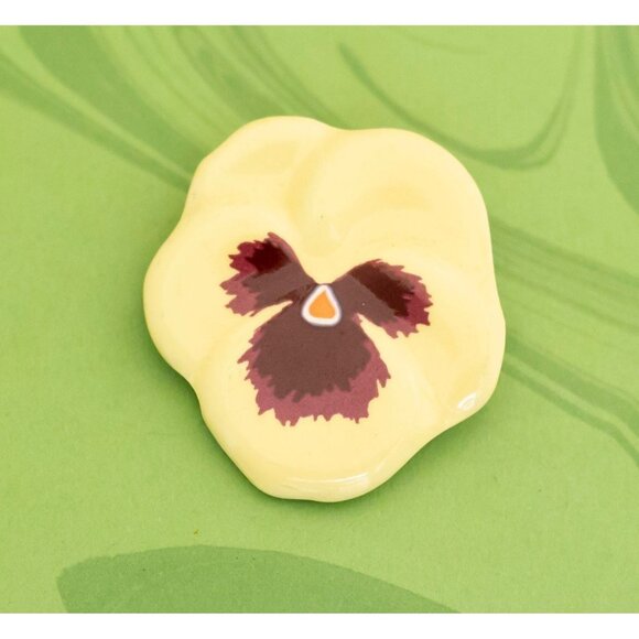 Vintage Art Nouveau Gold Tone Floral Ceramic Brooch by Avon - W20 - Picture 1 of 2